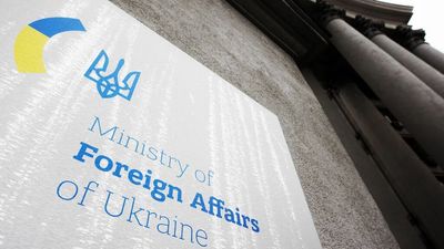 Cyberattack hits Ukrainian government and banks