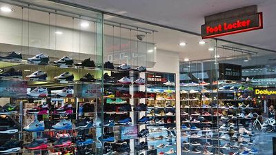 What Is An Iron Condor? This Options Trade In Foot Locker Stock May Gain 50% In Just Days