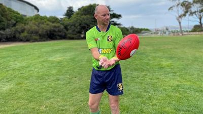 Call for umpires as Tasmanian football leagues faces critical shortages