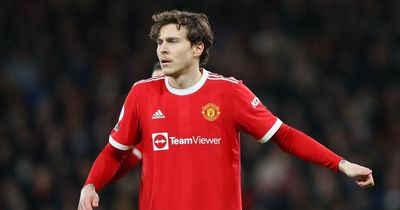 Manchester United fans react to line-up vs Atletico Madrid as Victor Lindelof starts in new role