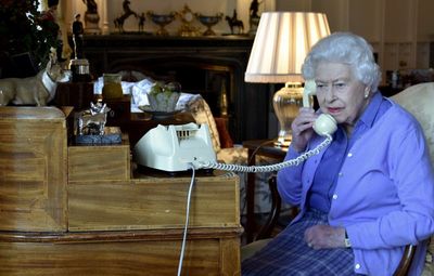 Queen holds telephone audience with PM despite Covid