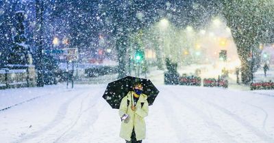 UK weather: Brits brace for 'thundersnow' as Met Office issues snow and lightning warning