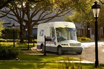 USPS refuses to buy more electric vehicles, despite climate change