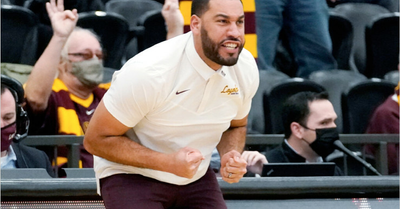 Loyola cruises past Evansville