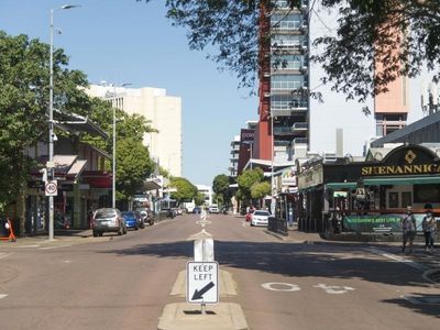 Darwin on cyclone watch as low intensifies
