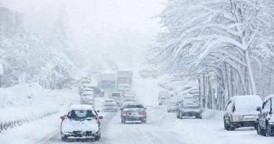 Edinburgh drivers urged to take caution and plan ahead as city wakes up to snow