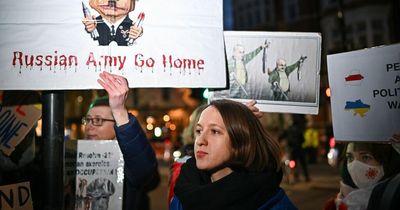 Does Russia have nuclear weapons and would Putin use them?