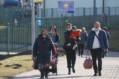 Germany offers Poland help with refugees from Ukraine