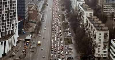 Where is Ukraine and what countries border Ukraine?