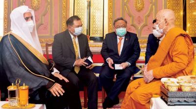 MWL Chief Meets Religious Leaders in Thailand