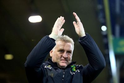 Dean Smith tells Norwich to ignore Premier League table in battle to beat the drop