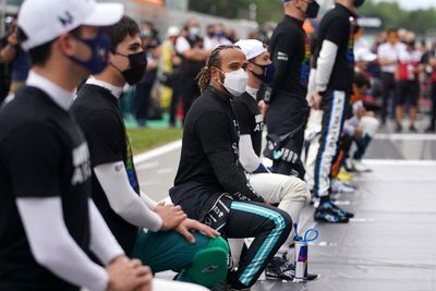 Lewis Hamilton supports F1’s decision to stop drivers collectively taking a knee