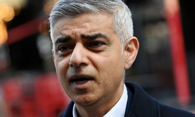 Doctors urge Sadiq Khan to cancel Silvertown tunnel over pollution fears