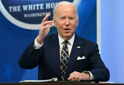 Biden meets with G7, addresses US on response to Russia