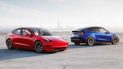 US EV Sales Hit All-Time High In Q4 2021: Tesla Leads w/72% Share