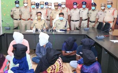 Chittoor police seize 1 kg gold, 8 offenders nabbed