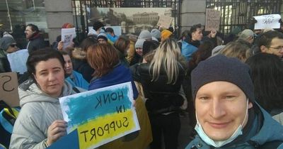 Ukrainians gather outside Dail in anger over Russian invasion