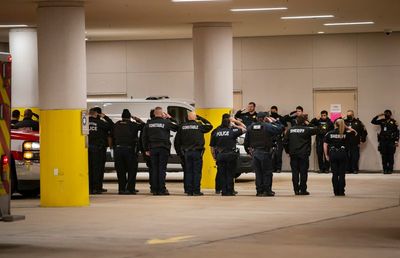 Man fatally shoots Texas officer working security at mall
