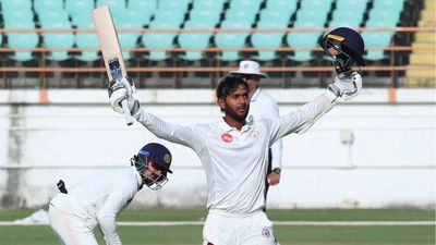 Ranji Trophy: Patels rap Kerala bowlers