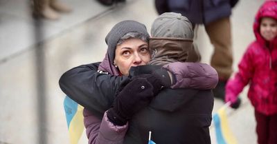 Ukrainians in Chicago protest Russian invasion: ‘Pray For Peace. Pray for Ukraine’
