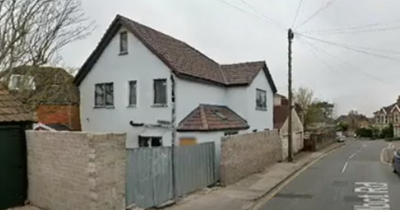 Top police officer enters Bristol planning dispute over wall