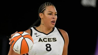 Sparks Star Liz Cambage Calls for Changes to Collective Bargaining Agreement