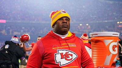 Report: Offensive Coordinator Eric Bieniemy to Return to Chiefs on One-Year Deal