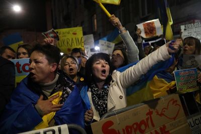 AP PHOTOS: Rallies in US demand Russia end Ukraine invasion