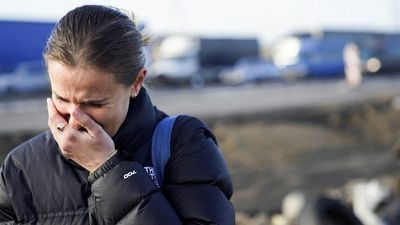 Australians in Ukraine wake to explosions as Russia invades while many flee to Polish border