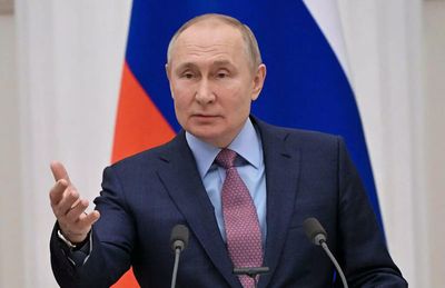 Russia hitting Ukraine hard in a bid for lightning victory