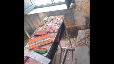 4 govt school students injured as ceiling crashes
