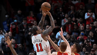 DeMar DeRozan’s Late-Game Jumper Secures Bulls’ Victory Against Hawks