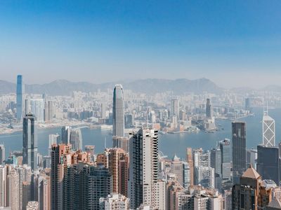 Tesla Rivals Xpeng, Li Auto Lead Gainers Chart As Hong Kong Tech Stocks Post Recovery