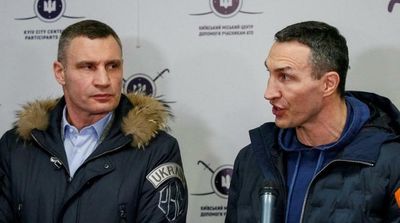 Klitschko Brothers to Take up Arms and Fight for Ukraine