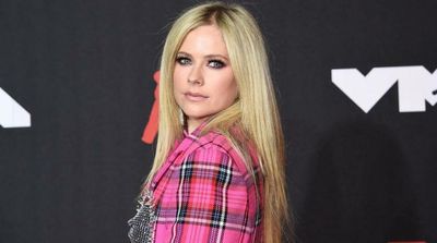 Review: Pop-Punk Queen Avril Lavigne Reigns on ‘Love Sux’