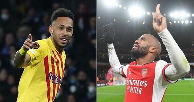 Pierre-Emerick Aubameyang contacts Alexandre Lacazette after Arsenal's last-gasp win