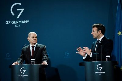 Germany's Scholz to meet Macron, von der Leyen in Paris next week