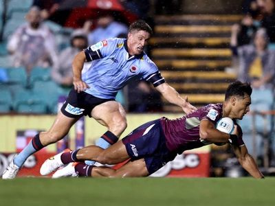 Reds pip Waratahs in Super Rugby thriller