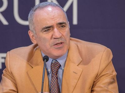 'Bankrupt Putin's War Machine:' Russian Chess Grandmaster Garry Kasparov Comes Out In Support Of Ukraine
