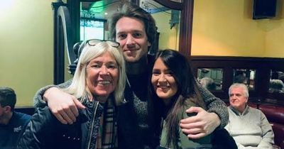 Paolo Nutini fans delighted as singer spotted drinking with punters in Glasgow pub
