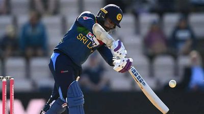Sri Lanka Test squad checks in, Niroshan Dickwella drafted in for two T20Is; Maheesh Theekshana returns home