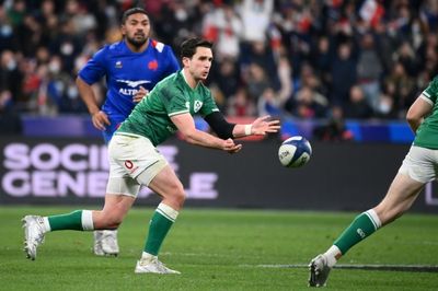 Sexton on bench as Carbery starts for Ireland against Italy