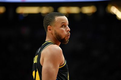Stephen Curry’s terrible outfit got him completely roasted by NBA fans