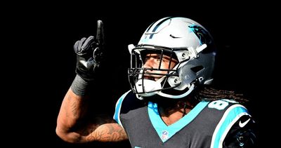 Panthers re-sign TE Ian Thomas to three-year deal