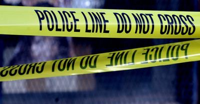 Man found stabbed to death on Kenwood sidewalk