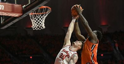 Illinois’ Big Ten title hopes take a hit after loss to Ohio State