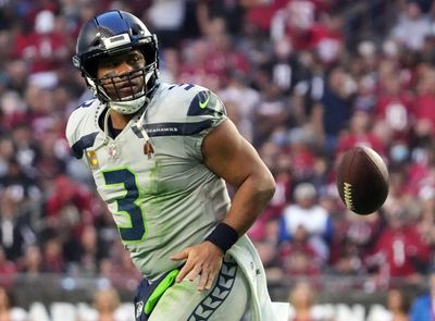 Russell Wilson’s new Seahawks-less Twitter profile photo sends NFL fans into a frenzy