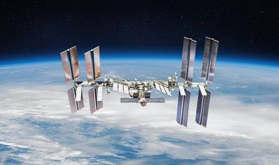 Russia official warns of “uncontrolled deorbit” of ISS, a beacon of international space science