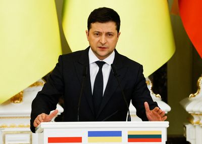 Ukraine's Zelenskiy spoke to Biden about strengthening sanctions, defense assistance