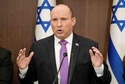 Israeli PM spoke with Ukraine President, offers humanitarian aid